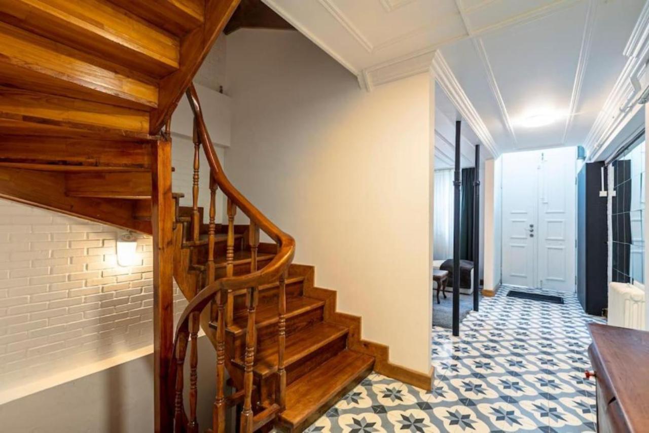 Historical 4-Br Home Steps From Besiktas Stadium & Bosphorus Views - Prime Nisantasi Location! Istanbul Ngoại thất bức ảnh