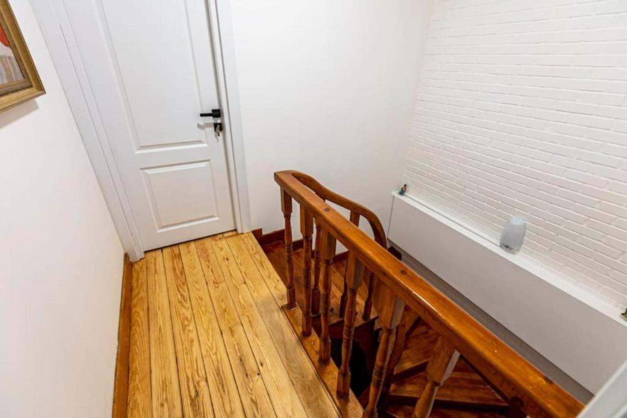 Historical 4-Br Home Steps From Besiktas Stadium & Bosphorus Views - Prime Nisantasi Location! Istanbul Ngoại thất bức ảnh
